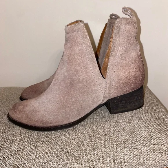 Jeffery Campbell muskrat suede bootie - Picture 6 of 10